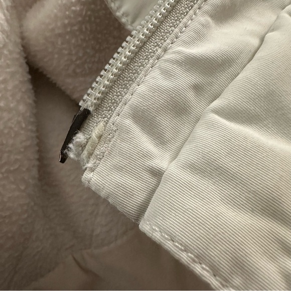 Burton Snowboarding Jacket Size Large - Picture 8 of 8